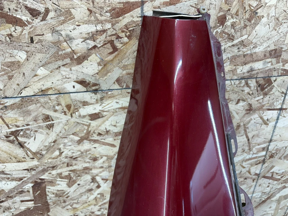 TOYOTA SUPRA 1986-1992 GUARDABARROS DELANTERO DERECHO PANEL CUBIERTA ROJO OEM Foto 3 de 4