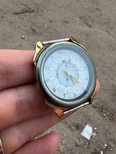 Vintage Belarus Watch Luch Alarm Quartz (They are behind in time) - Picture 9 of 24