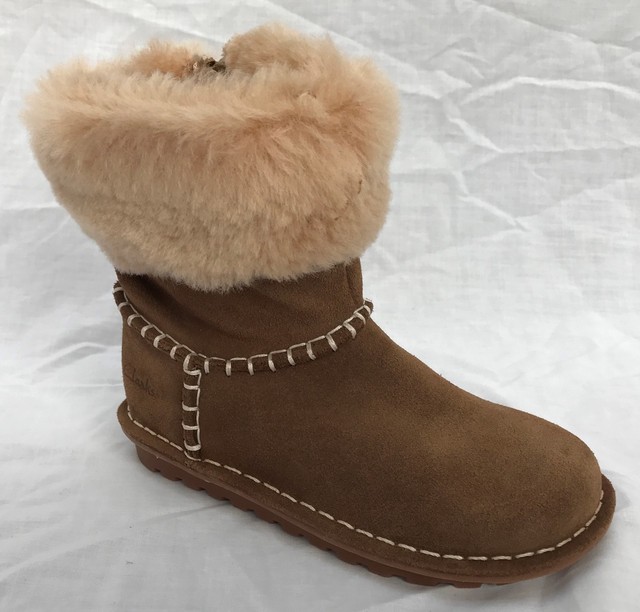 clarks girls suede boots