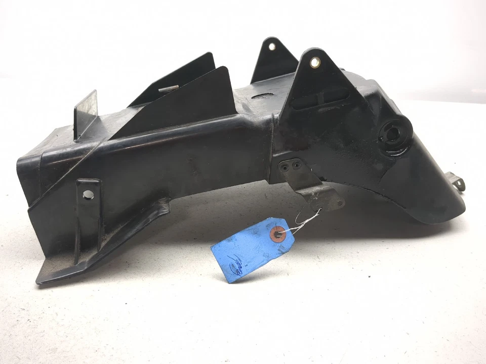 Guardabarros rueda trasera Yamaha FZR600 89-93 Foto 3 de 4