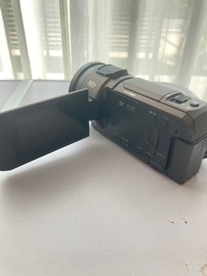 Panasonic HC-VX1M 4K Digital Video Camera Camcorder 24x Zoom 32GB