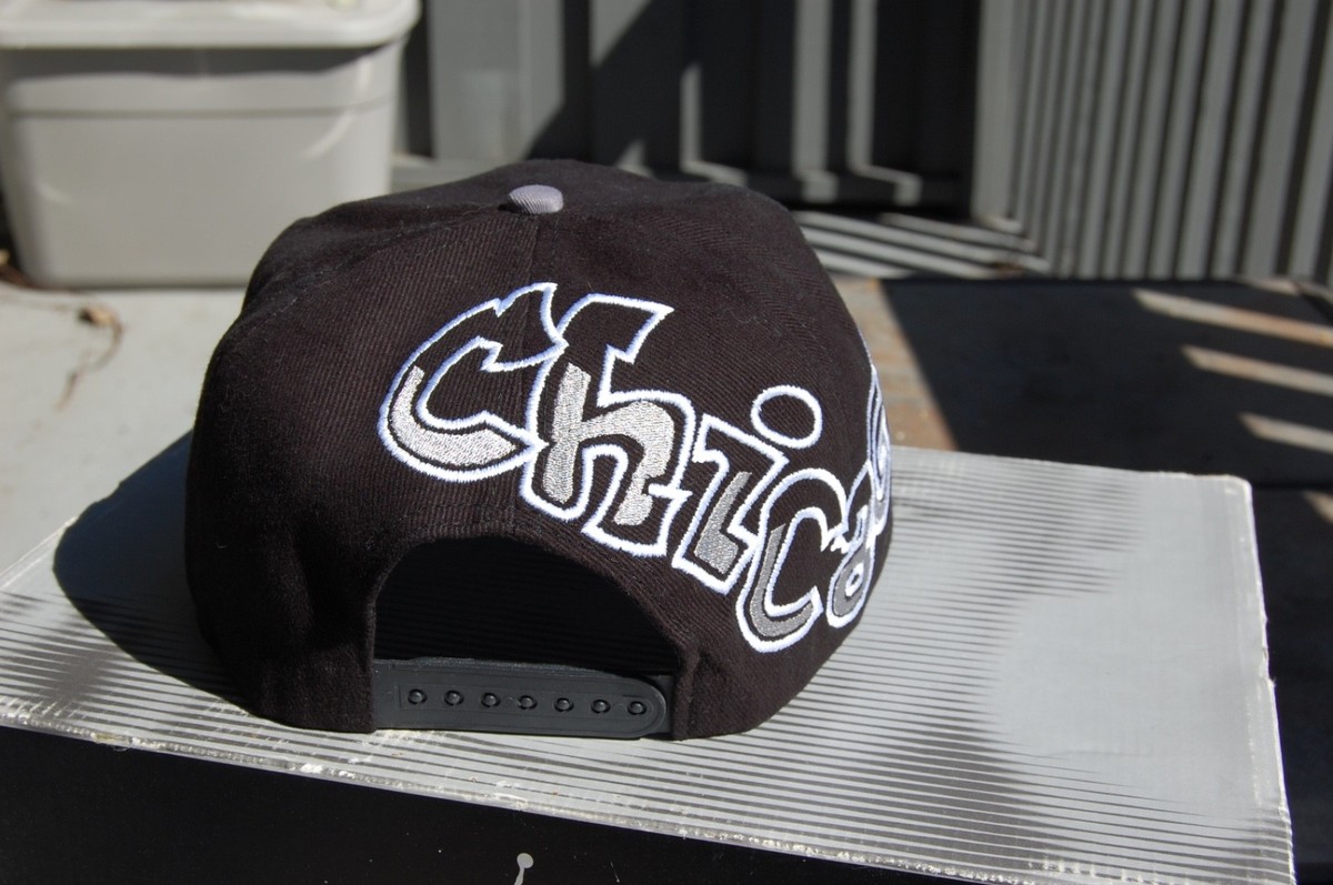 RARE CUSTOM CHICAGO WHITE SOX GRAFFITI 90S SNAPBACK BRAND NEW TOP