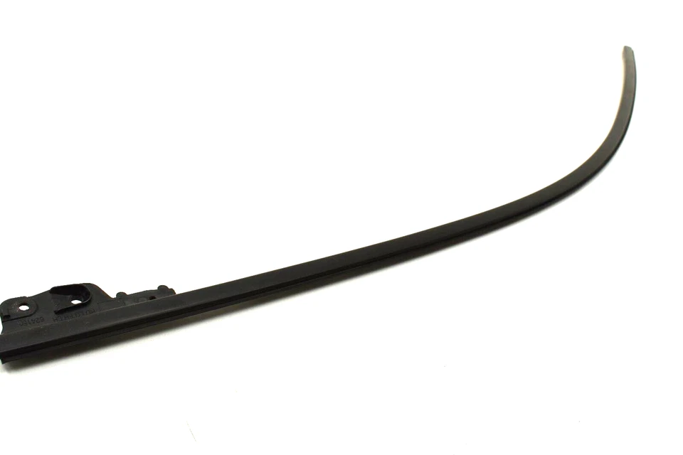 Chevrolet Silverado 2500HD 3500HD 2020-23 OE puerta delantera izquierda moldura exterior Foto 2 de 4