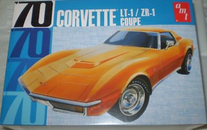 AMT1097-12-039-70-CORVETTE-LT-1-ZR-1-COUPE-1-25-SCALEMODEL-KIT-NEW-NIB