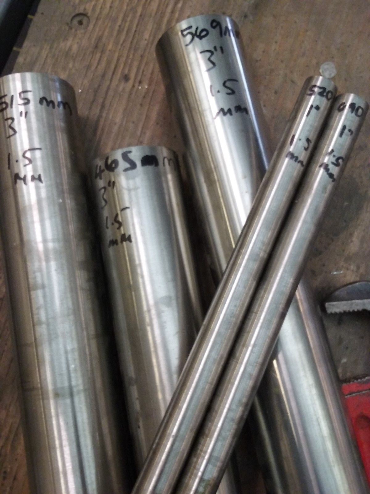 stainless steel round tube offcuts 1/1.5mm wall various lengths