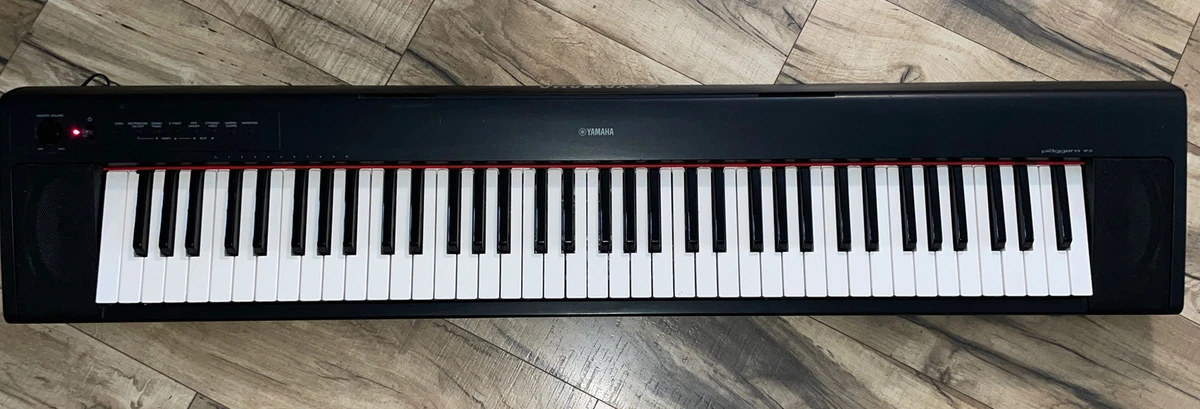 Yamaha Piaggero Np-31 76-Key Electronic Keyboard Pressure