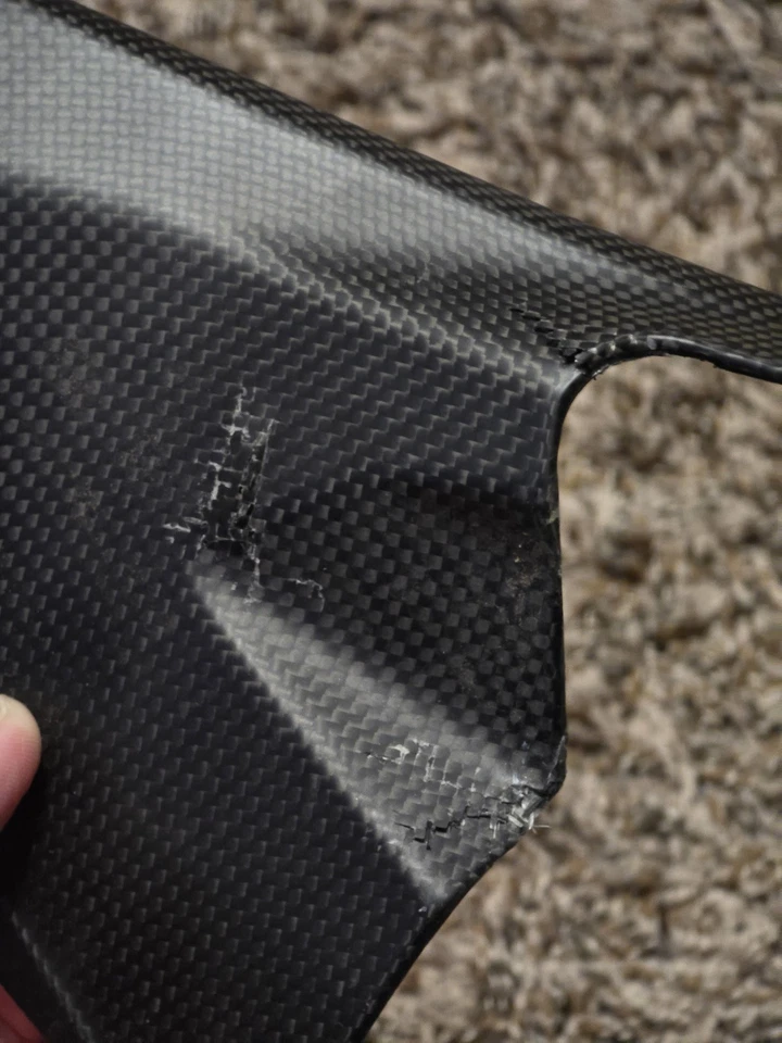 Juego de cubiertas de presa de conducto de aire de fibra de carbono y panel de cubierta de llave Ducati 899 959 1199 1299 Foto 3 de 4