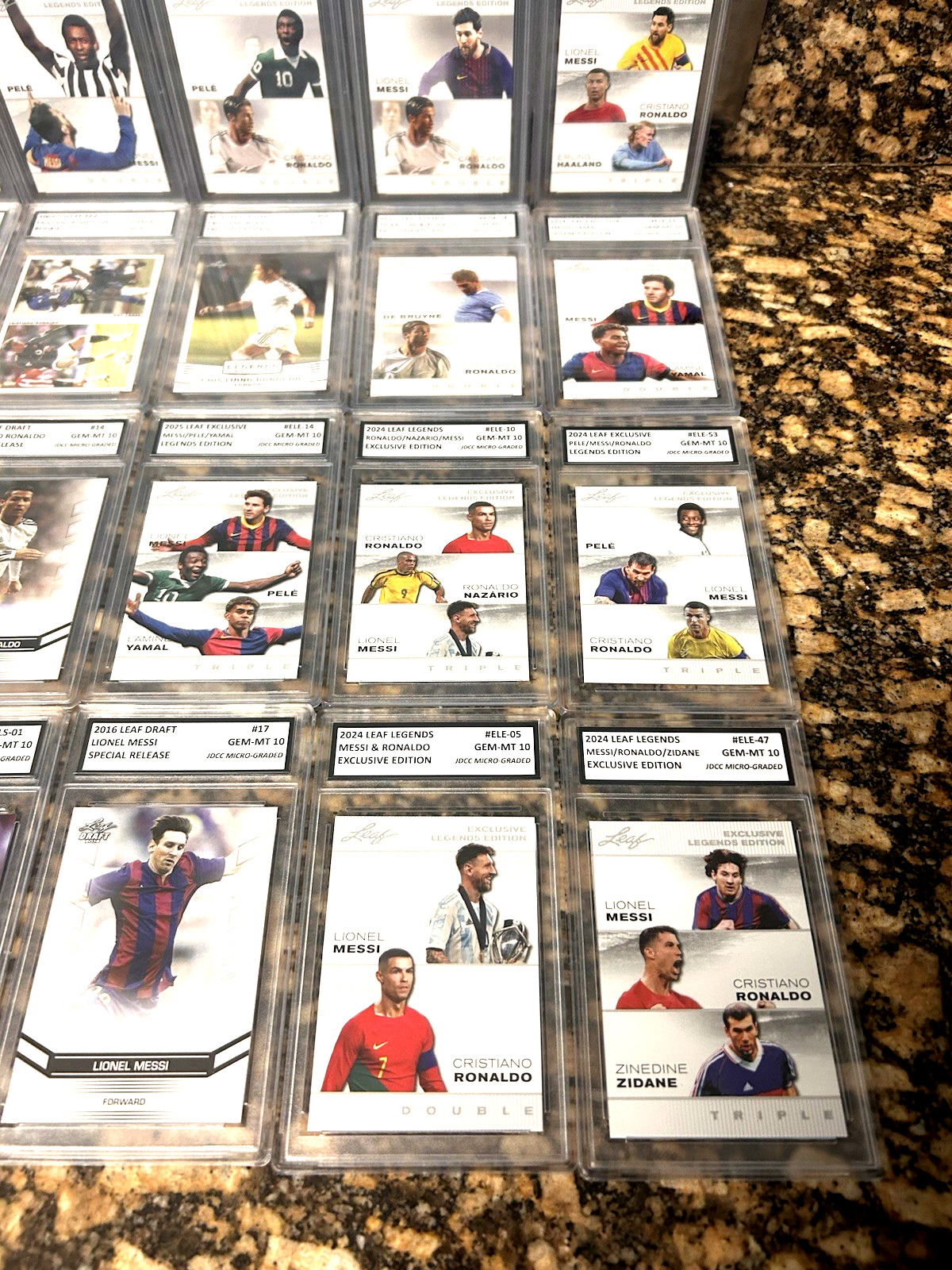 25 Card Lot 2004-22 LIONEL MESSI/PELE/RONALDO/YAMAL Rookie GRADED GEM-MT 10 view 22