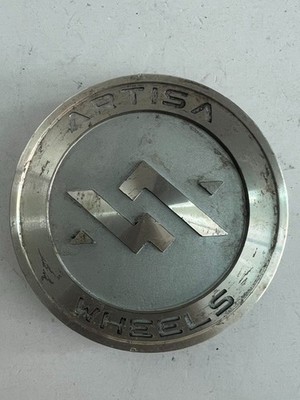 1 Artisa Wheels Center Cap Part# 8011S Stock# 5089