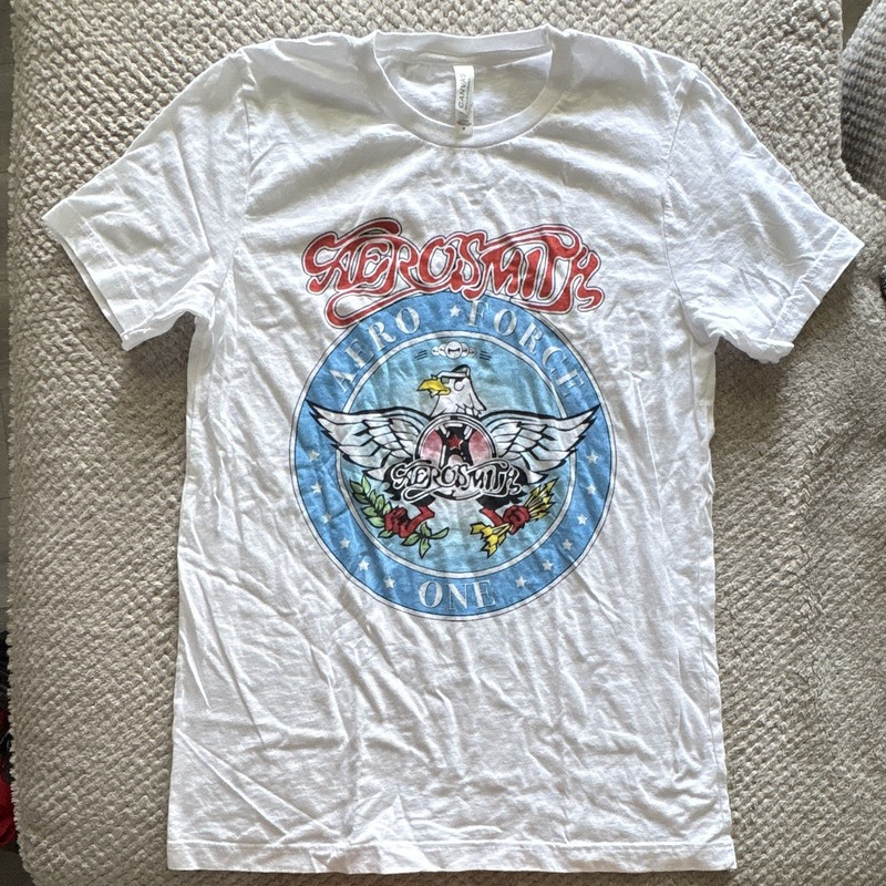 Aerosmith band T-shirt size Medium