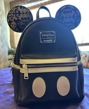 DISNEY MICKEY MOUSE MAIN ATTRACTION PIRATES OF THE CARIBBEAN LOUNGEFLY BACKPACK