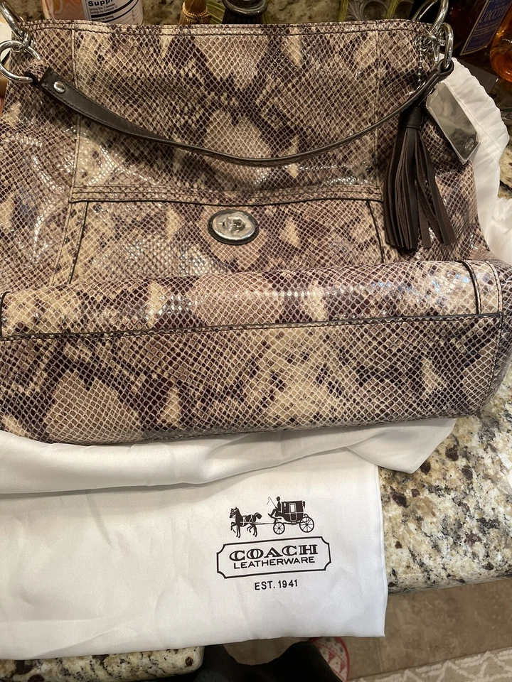 COACH F24383 Black Gray PARK PYTHON HOBO NWT Dust Bag FABULOUS!! - Image 2 of 4