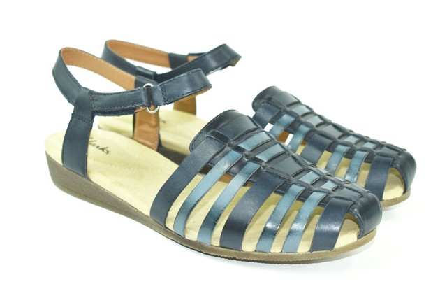 clarks women's leather fashion sandals