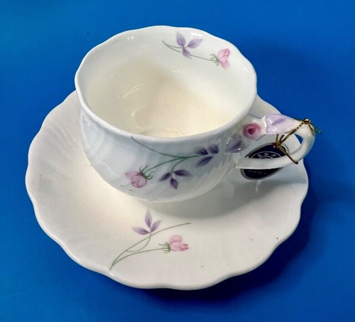 VINTAGE KOREAN KSL1002 BONE CHINA 7126 Teacup/ saucer - PREOWNED NEW WITH TAGS - Picture 1 of 17