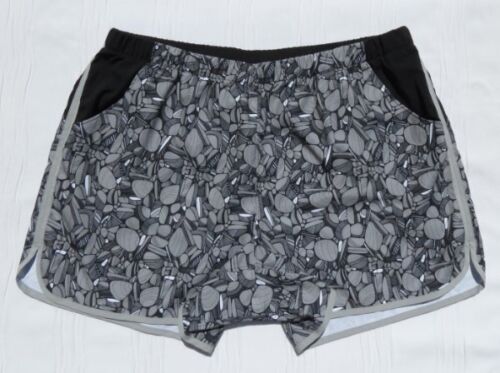 COLUMBIA US Women’s 2X Black Gray Print Stretch Sandy Trail™ 5” Shorts Pockets - Picture 1 of 3