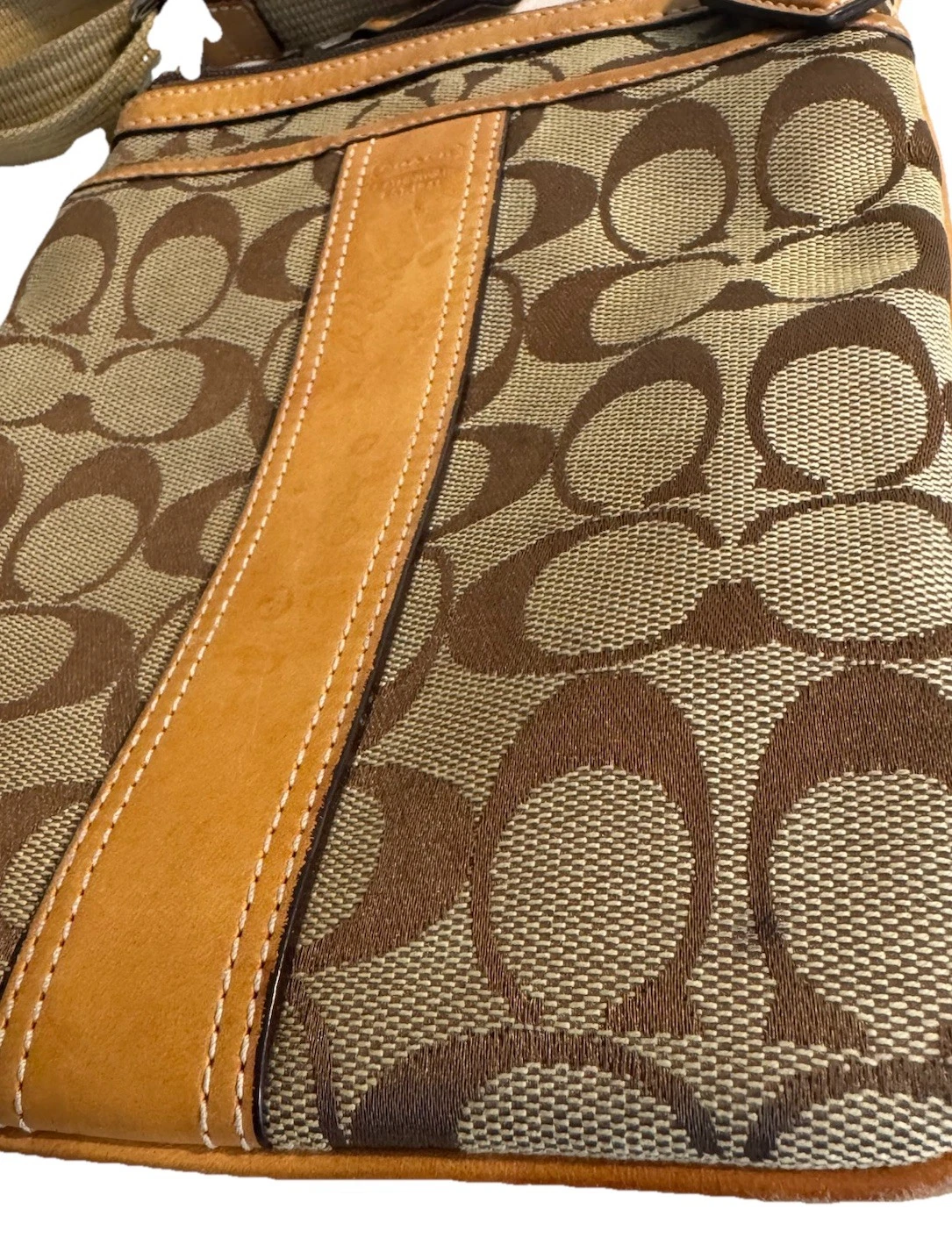 Tracolla regolabile stampa firma Coach vintage marrone e marrone jacquard
