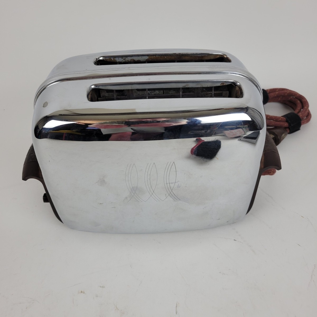 VTG 1949 MCM Chrome Bakelite Toastmaster 2-Slice Pop Up Toaster
