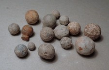 Großes Konvolut Musketenkugeln. 16. bis 18. Jhrt Bodenfunde.