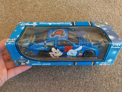 Disney Racing Nascar Daytona 500 04 1:24 Diecast Rennwagen Mickey Mouse Neu in OVP selten