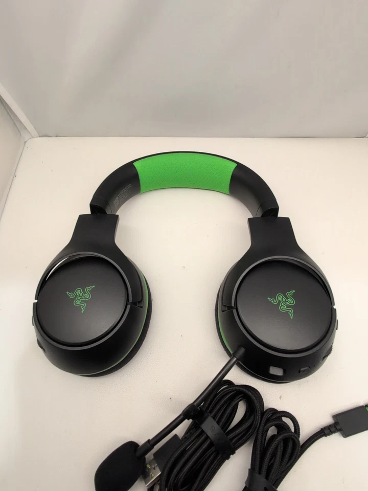 Auriculares inalámbricos para juegos Razer Kaira Pro para Xbox Series X/S negros/verdes Foto 2 de 3