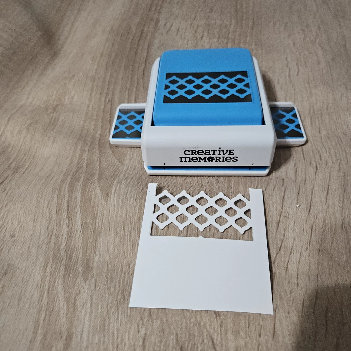 Creative Memories Scrapbooking Paper Punches 1