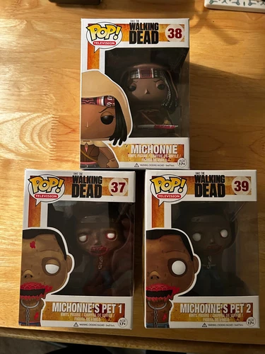 Funko Pop The Walking Dead Michonne # 38, Pet 1  # 37, Pet 2  # 39