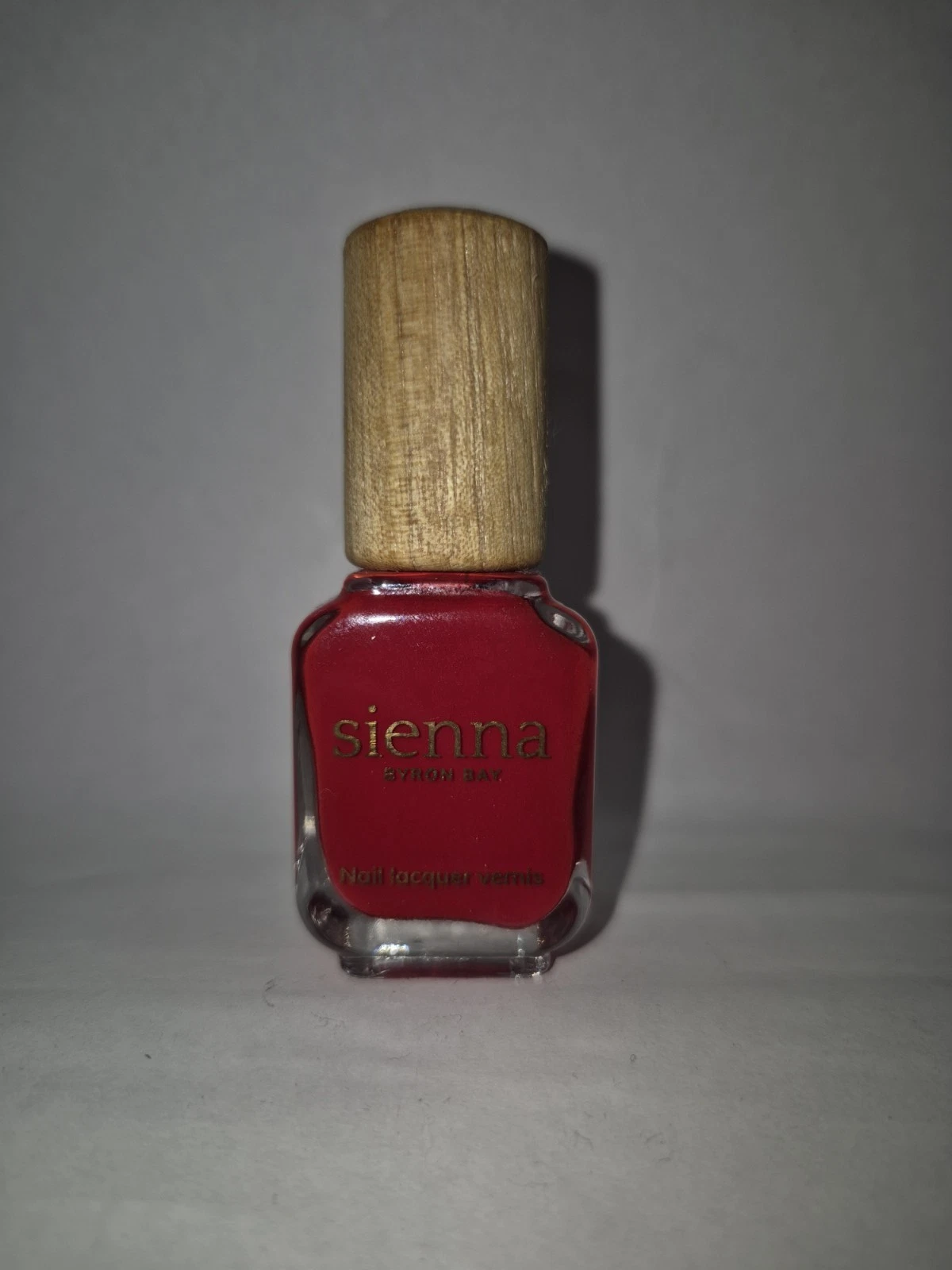 Sienna Byron Bay Nail Polish "Tempest' New Free Postage
Opens in a new window or tab