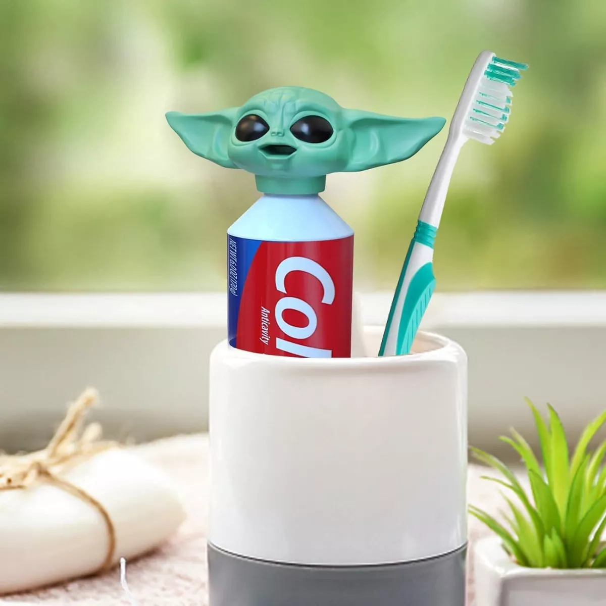 2022 The Child Toothpaste Cap Dispenser for Kids and Adults New
