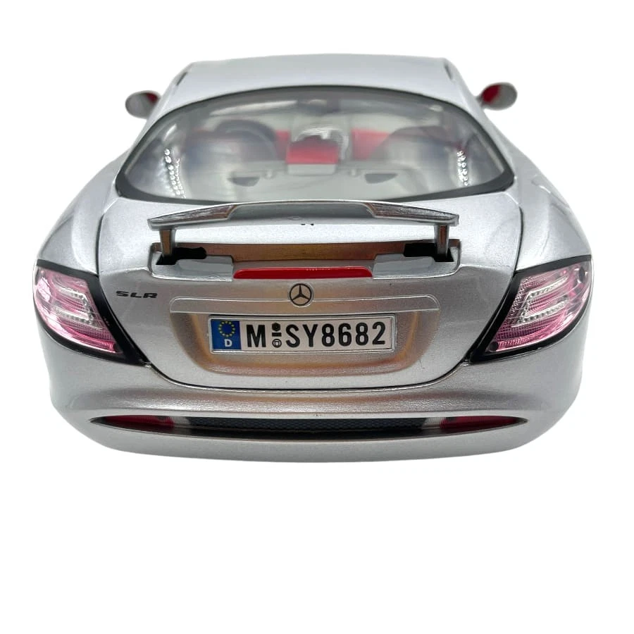 Modellino Auto Motormax 1/12 Mercedes-Benz SLR McLaren Silver - Immagine 3 di 4