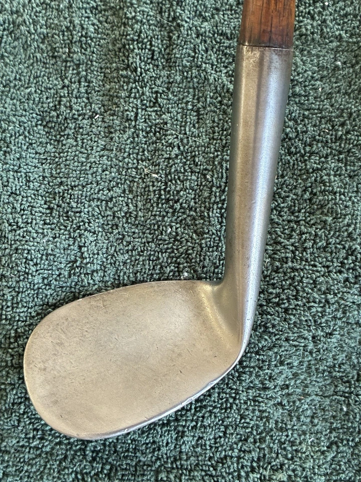 TOM STEWART, RUT NIBLICK, Club de Golf, 1885..................25 %. VALOR CONTABLE OFF Foto 2 de 4