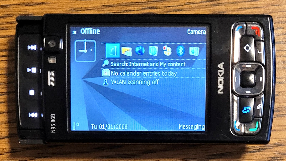 Nokia N95 8GB ブラック 携帯電話本体 Original Unlocked NOKIA N95 8GB Mobile Phone 3G 5MP Wifi GPS 2.8