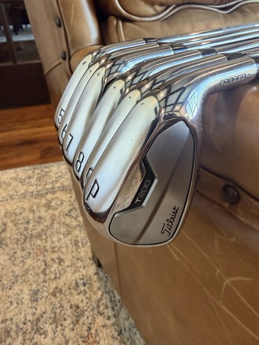 Titleist T200