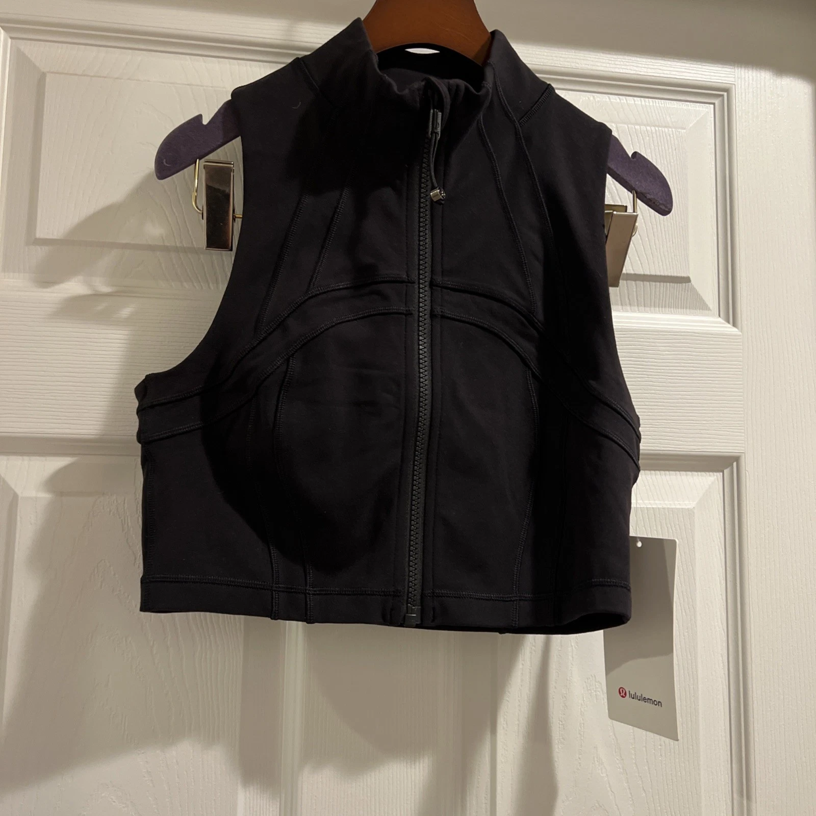 NWT Lululemon Define Cropped Full-Zip Tank * Luon Black Size : 6 &8 & 10
Opens in a new window or ta