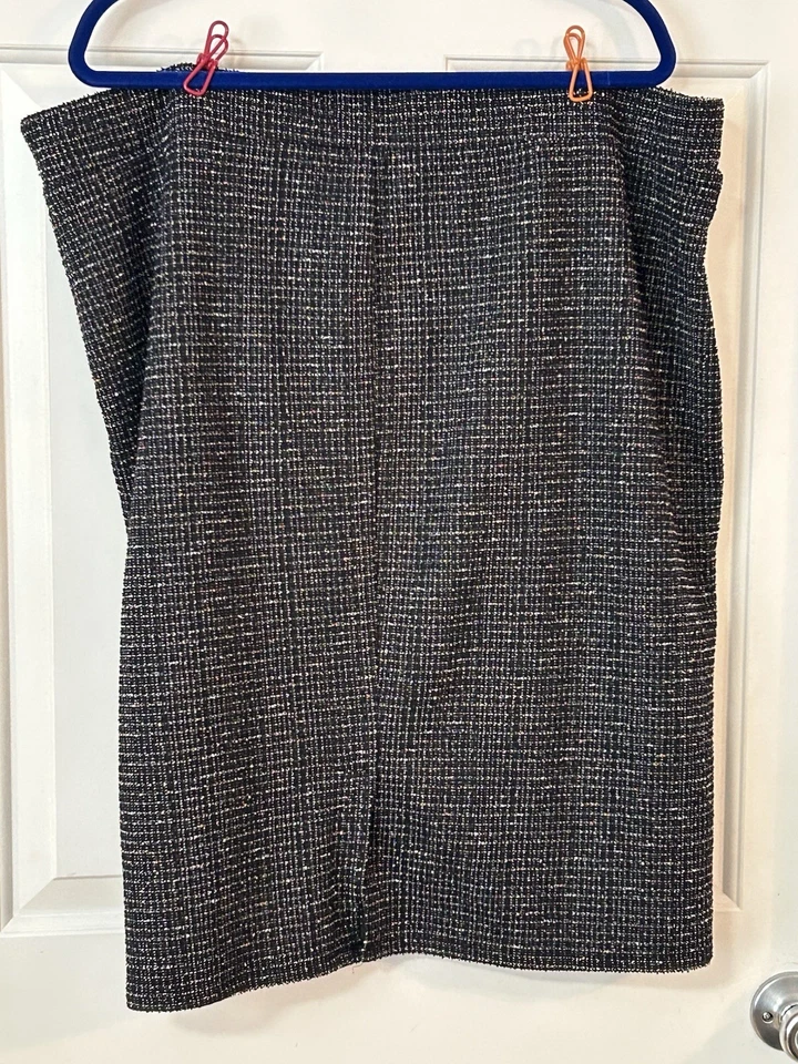 Women’s Torrid 22 (3X) Black with Multi Colored  Speckled Pencil Straight Skirt - Image 2 of 4