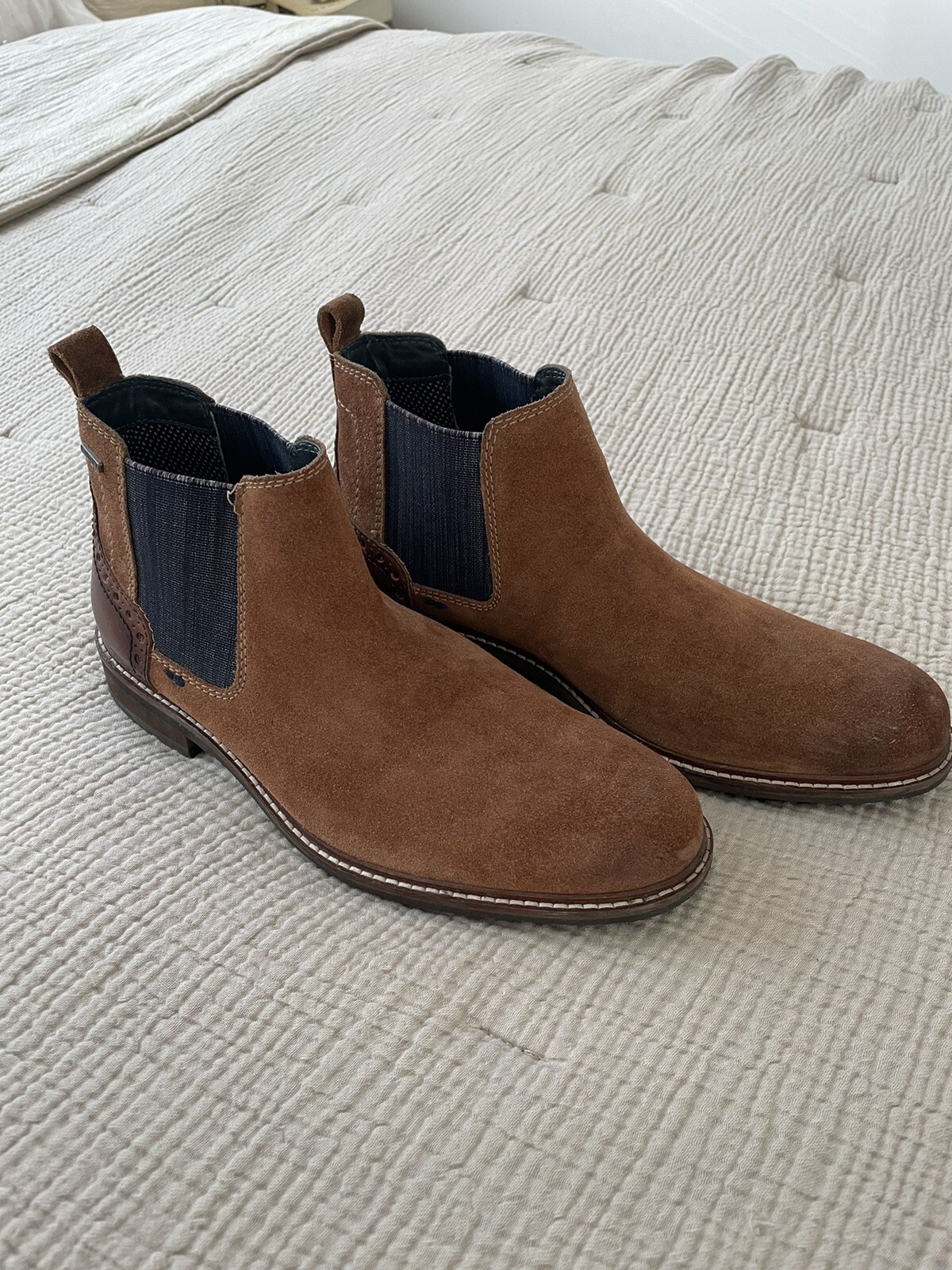 Josef Seibel Men's Suede Chelsea Boots in Size 8 - Comfort & Style-image