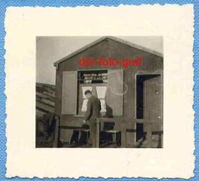 Foto, Frankreich, das Wachhäuschen mit Posten bei den Panzersperren, um 1941 !!!