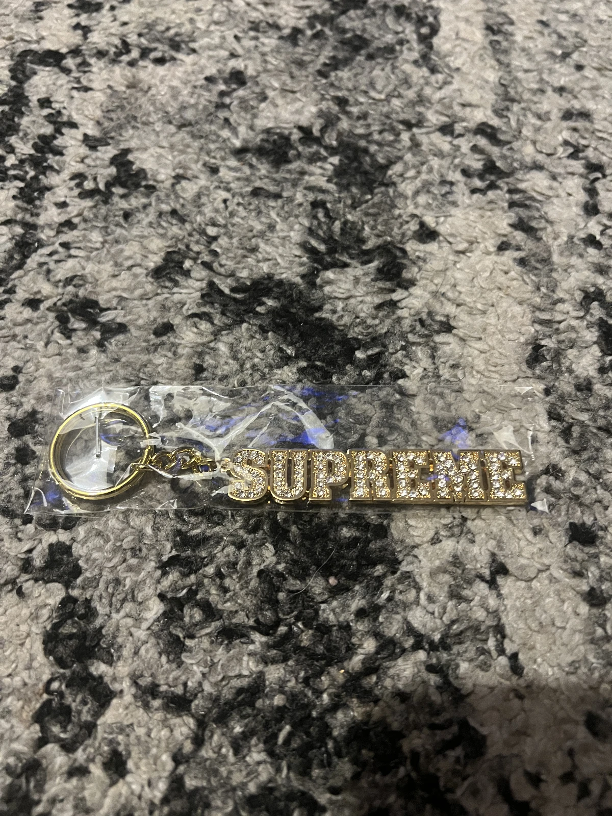 Porte clés Supreme Bling logo doré SS18