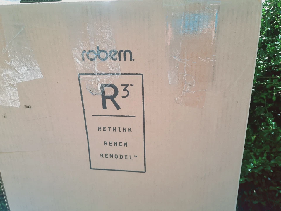 *REPLACEMENT DOOR* Robern RC1620D4FB1 R3 16" x 20" x 4" Medicine - Silver - Image 2 of 4