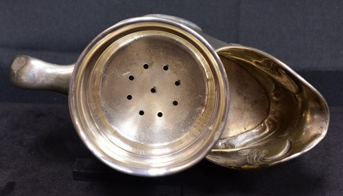 Vintage Sterling Silver Gravy Separator & Gravy Boat (#190) - Picture 4 of 8