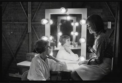 Julie Andrews 8x10 Photo 032526-4 Mary Tyler Moore