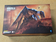 Hiya Toys Female MUTO Godzilla 2014 Exquisite Basic Series Action Figure box dmg