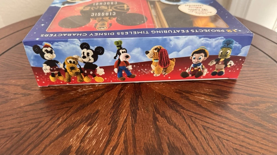 Классический набор для вязания крючком Disney — 12 проектов + материалы — Микки, Дональд и т. д. - Изображение 4 из 4
