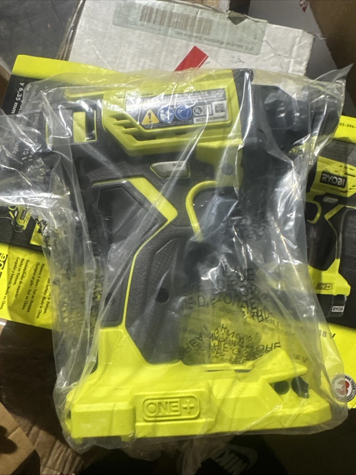 Destornillador de impacto Ryobi ONE+ 18V (solo cuerpo y carga)- verde (P235AK1) sin batería Foto 3 de 4