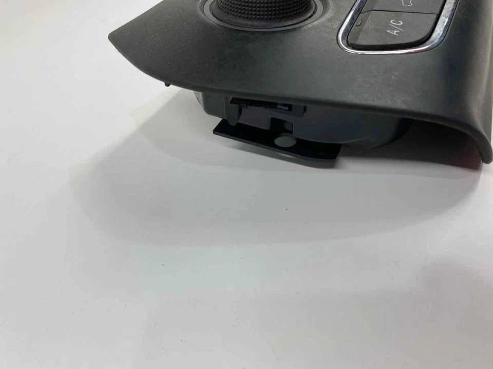 14 JEEP CHEROKEE Temperature AC Heater Climate Control - Image 3 of 4