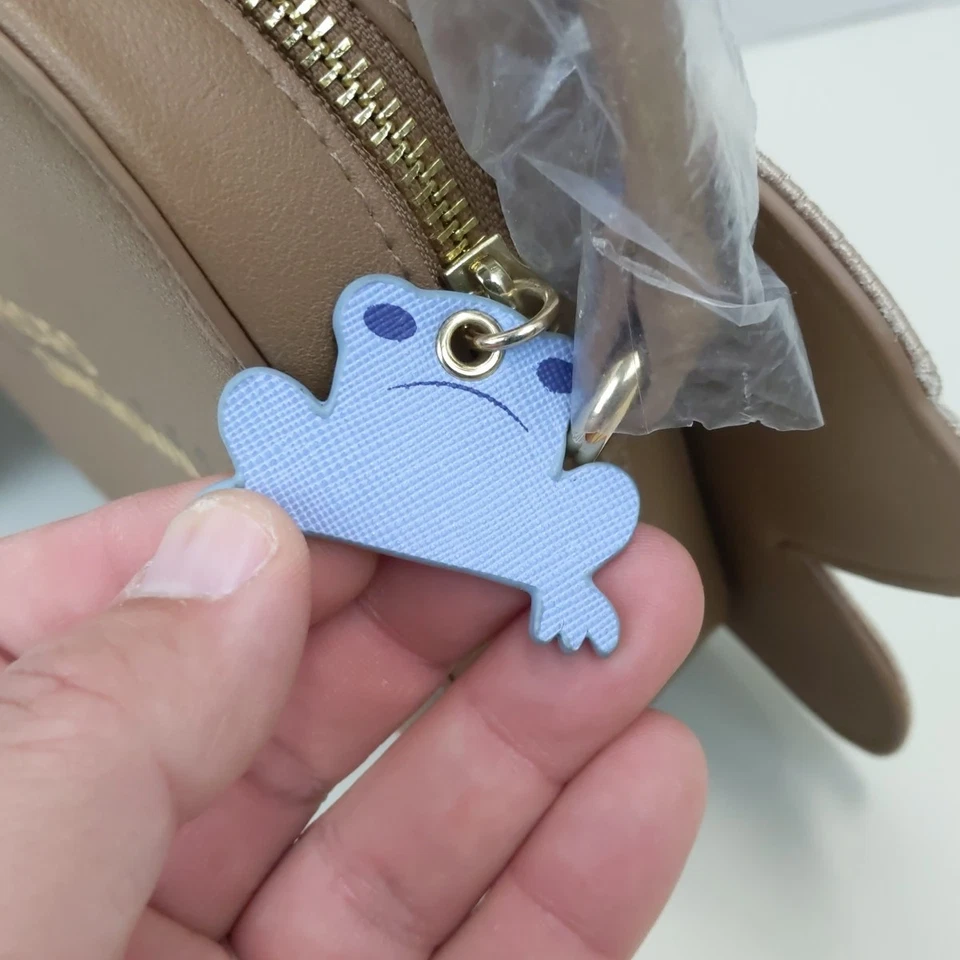 Bolso Bandolera Star Wars Danielle Nicole Grogu Baby Yoda Bronceado Especies Desconocido Nuevo con Etiquetas Foto 4 de 4