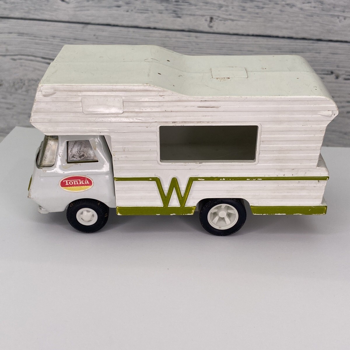 Tonka WINNEBAGO CAMPER ブリキ 激レア 希少 ビンテージ Vintage 1974 TONKA Winnebago RV Camper! Pressed Steel