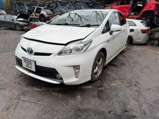 TOYOTA PRIUS T3 1.8 ENGINE HYBRID BREAKING SPARE PARTS DOORS BUMPERS 2009 - 2015