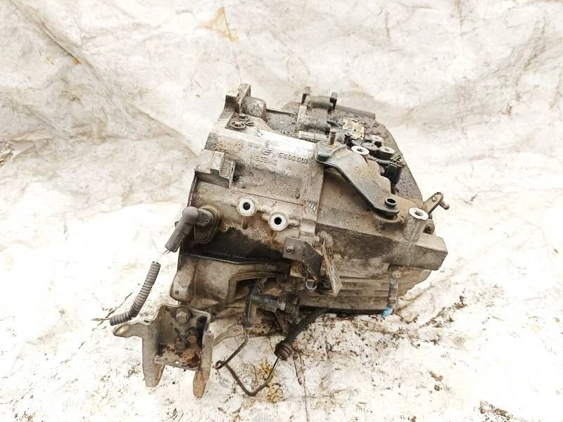 Volvo V40 2001 Gearbox 1023625, Genuine #2415547-01 - Image 2 of 4