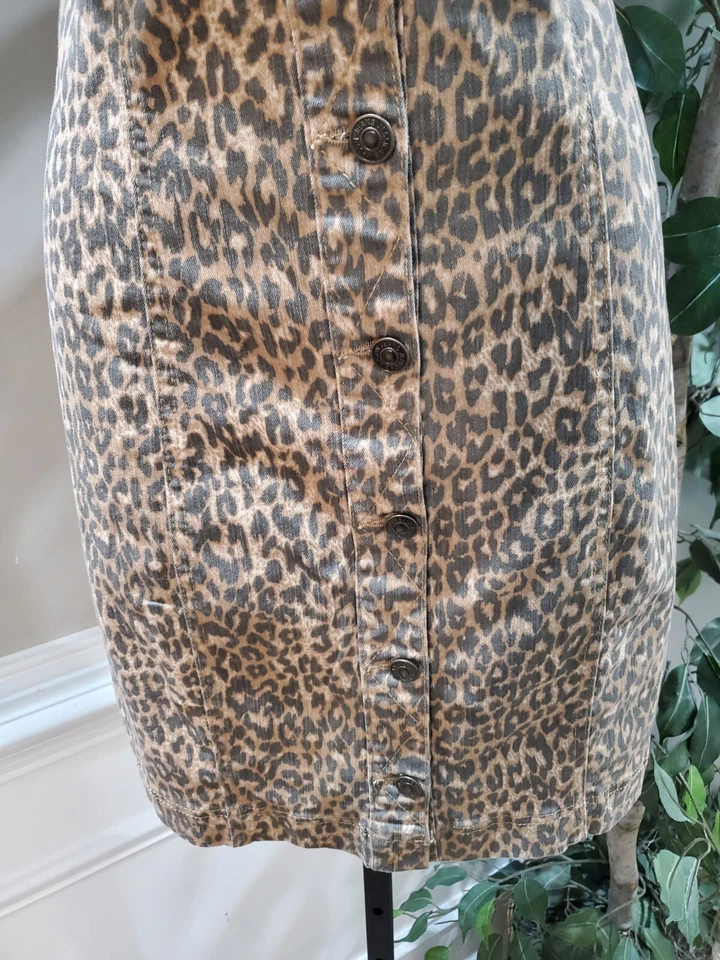 Vestido Jessica Simpson Taye Wildcat Marrón Estampado Animal Denim Hasta la Rodilla Grande Foto 4 de 4