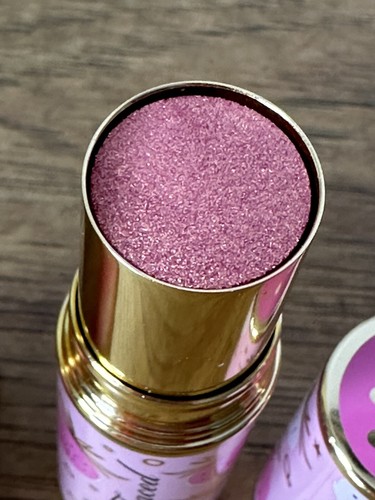 Resaltador de frutas Too Faced TUTTI FRUTTI fresa rosa brillante limonada nuevo en caja - Imagen 4 de 7